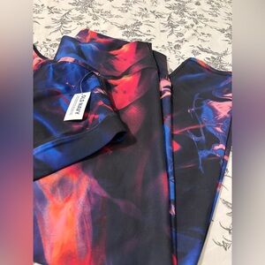 Old Navy Women's Multicolor Sports Bra and Leggings Set